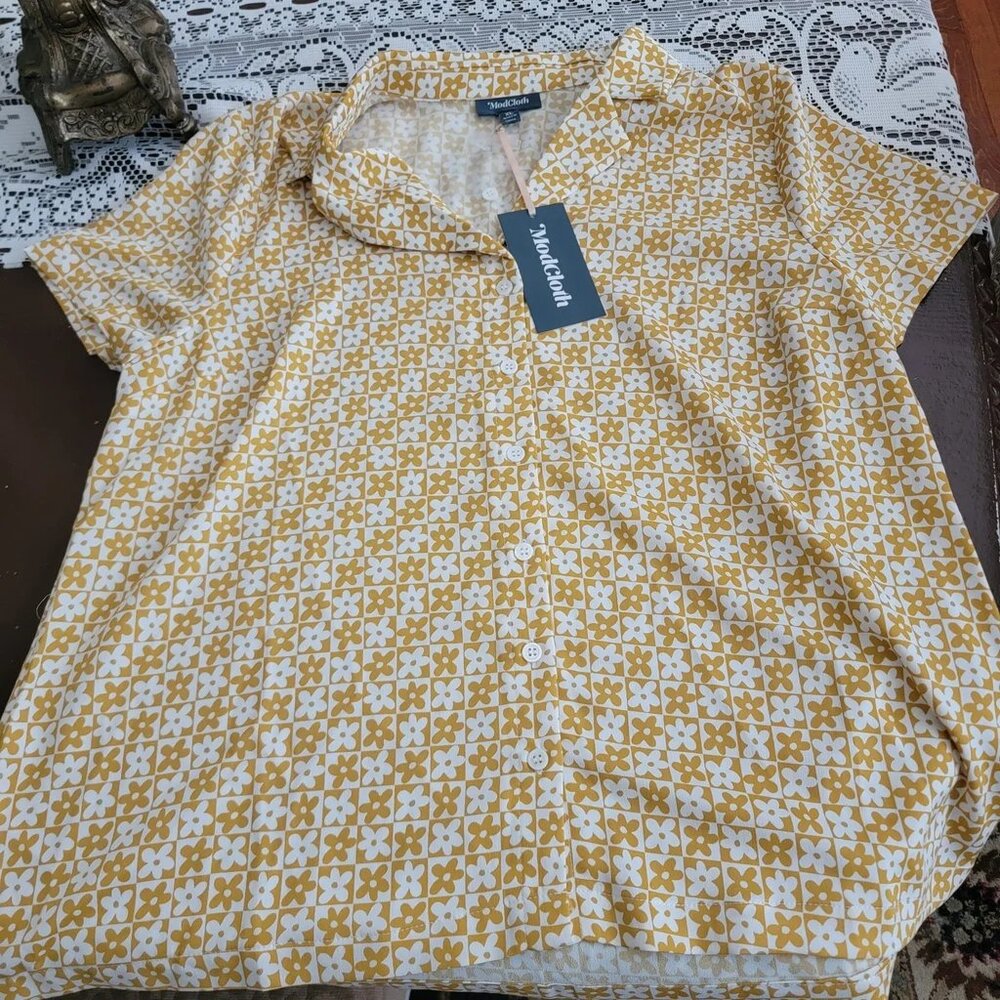 Modcloth XL Button Down Blouse retro